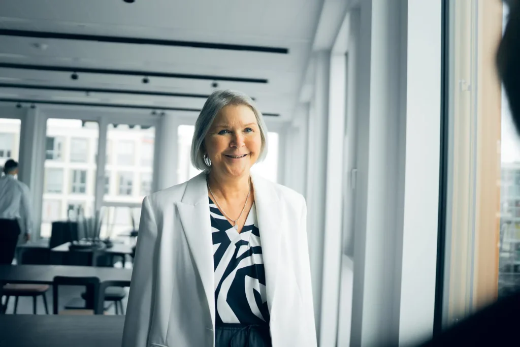 Manuela Niederlechner von awi consulting bespricht neue Geschäftsmodelle.